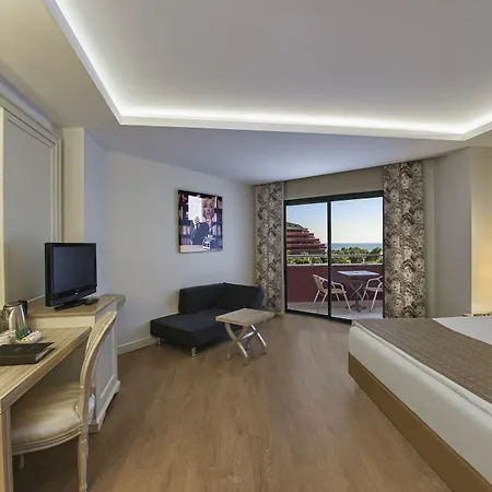 Delphin Deluxe 5*